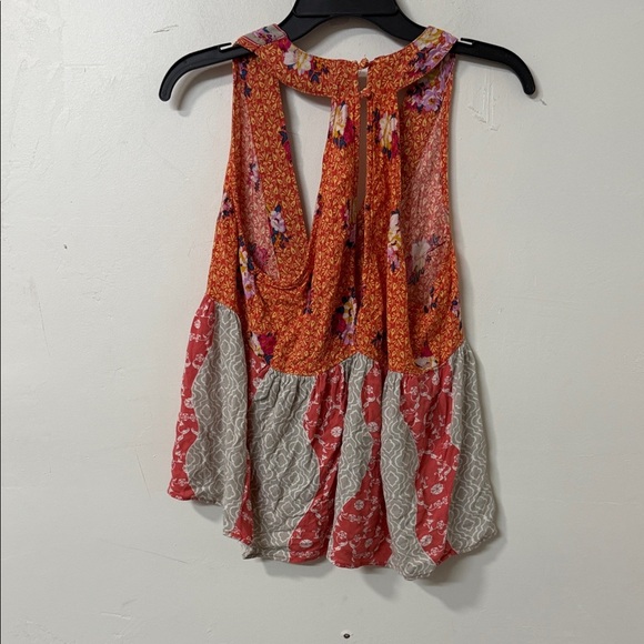 Free People Blouse in Soft Blue with Elegant Design - Picture 3 of 3